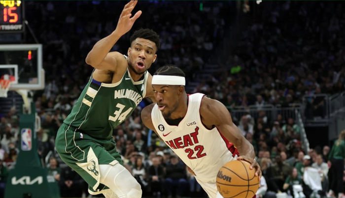 季后赛前景被广泛看好 教练战术调整奏效 关键球处理愈发成熟展现冠军相