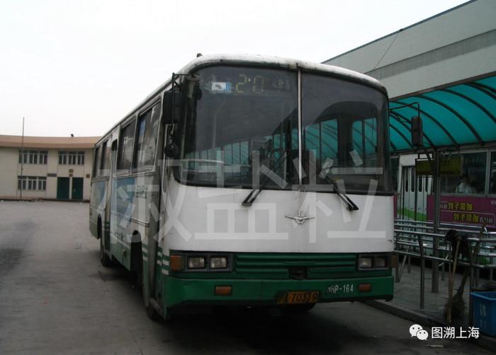 201路SK6104HP型公共汽车,同济路(Aizome 摄)