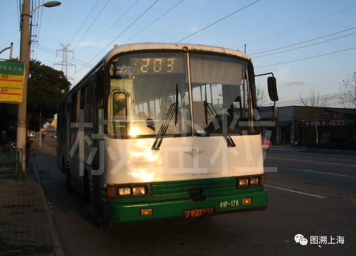 203路SK6104HP型公共汽车,长江路(Aizome 摄)