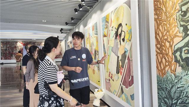 用艺术记录生活 广西大学举办美术系毕业作品展