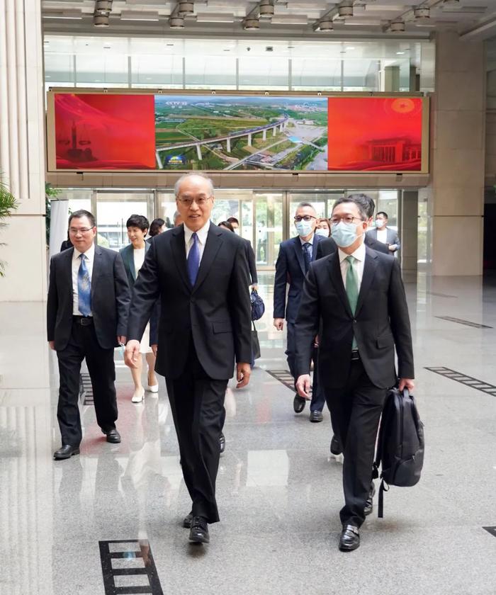 张军会见香港律政司司长林定国一行