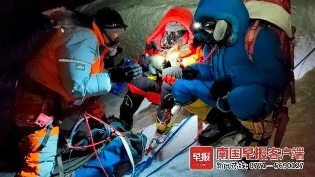放弃登顶！这个广西人在珠峰救下一人，距峰顶不足400米……