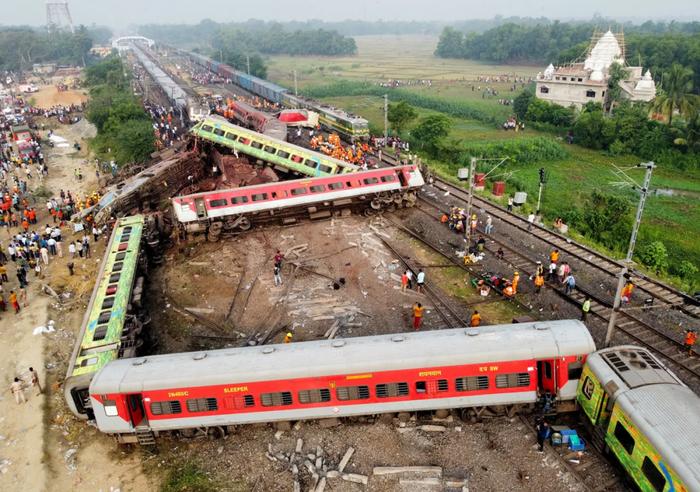 1000多人伤亡！印度铁路事故背后的根本原因是什么？