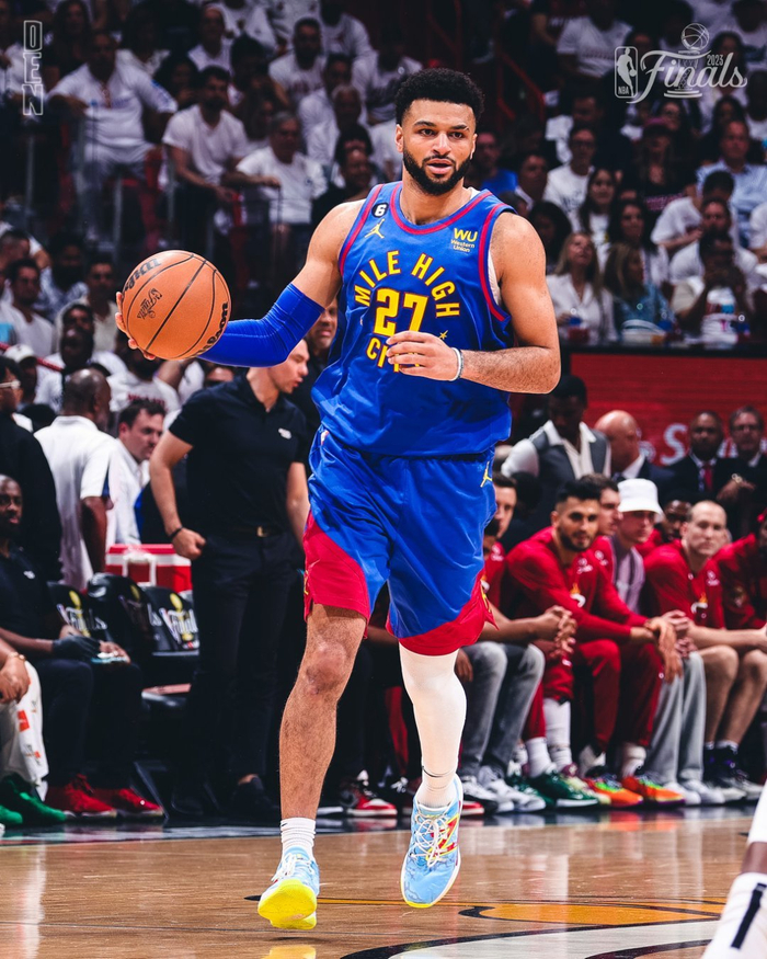 约基奇在热火主场掀起风暴用全面表现征服南海岸球迷