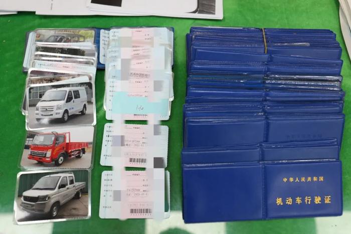 拿着假行驶证去“代扣分”？上海警方摧毁了一个买分卖分、制售假证的犯罪团伙