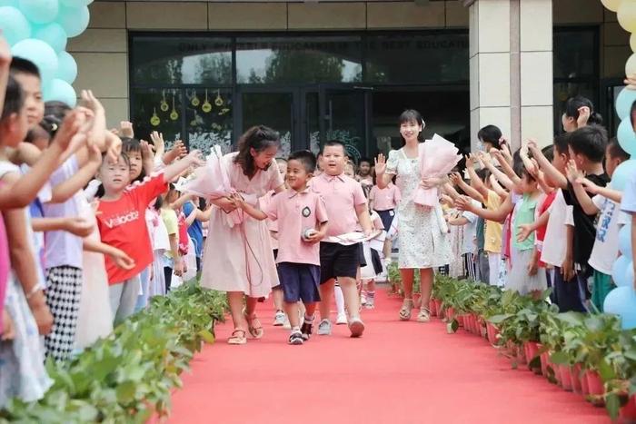 教师成长 | 学生毕业时，作为老师应该给他们留下些什么？