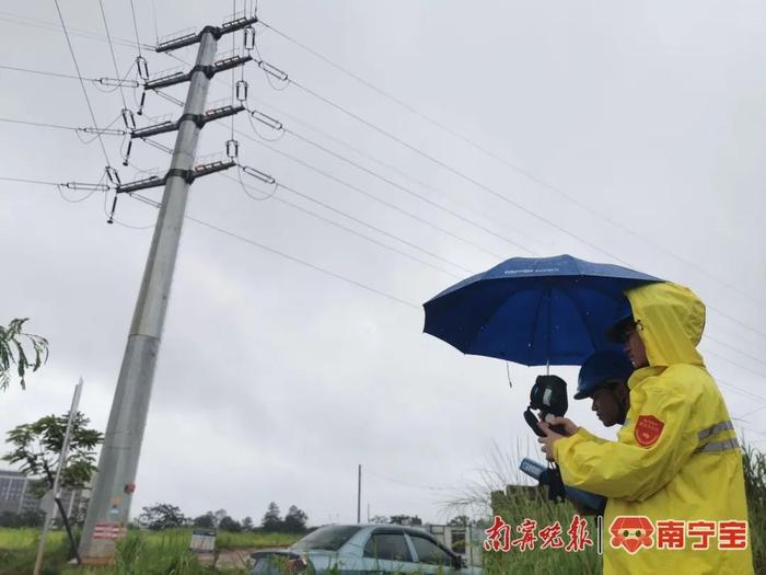 紧急抢修复电，南宁受暴雨影响跳闸线路已全部恢复送电