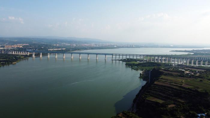 黄河一号旅游公路平陆段，夏日景色壮美