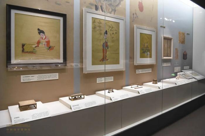 国家博物馆展新疆精品历史文物，呈现“交融汇聚”