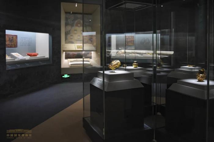 国家博物馆展新疆精品历史文物，呈现“交融汇聚”