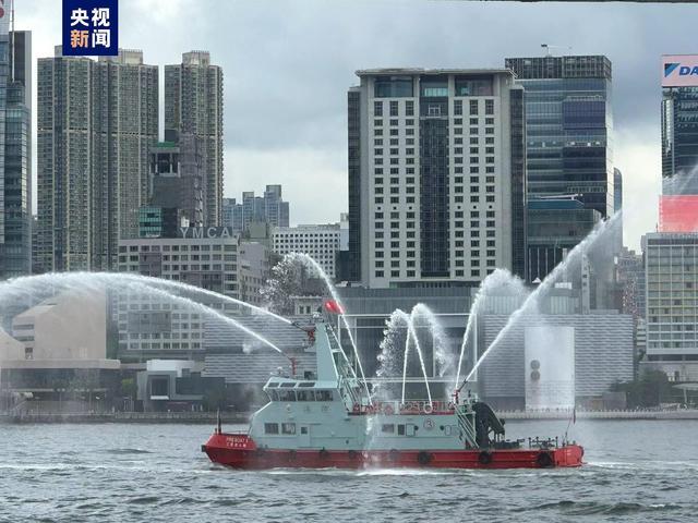 紫荆花盛开！庆祝香港回归祖国26周年升旗仪式举行