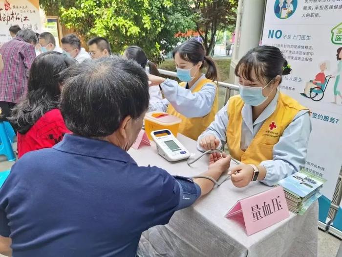 上海松江农村地区的医疗服务如何更近更好更便捷？他们精准“会诊”