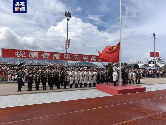 庆祝香港回归祖国26周年 解放军驻港部队举行军营开放活动 3453