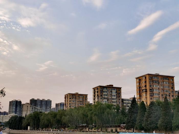 毕业季来临，6月份北京租赁市场“像天气一般火热”