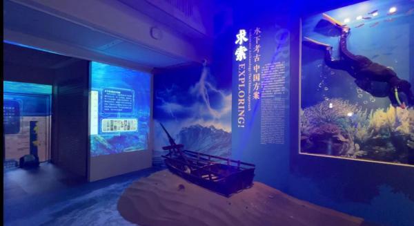 长江口二号古船瓷器首展，看上海历博“江海撷珍”