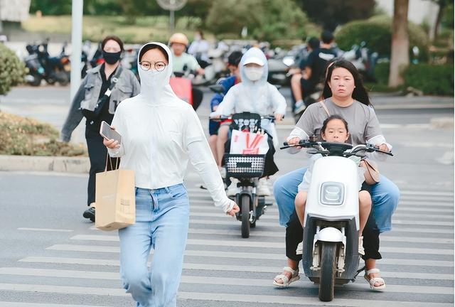 最低25℃！“熬”过今天，明起郑州连着四天有雨