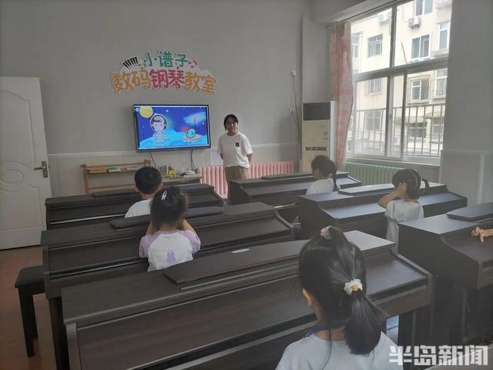 青岛一幼儿园，为抢生源出大招？网友：300多月龄孩子可以去吗…