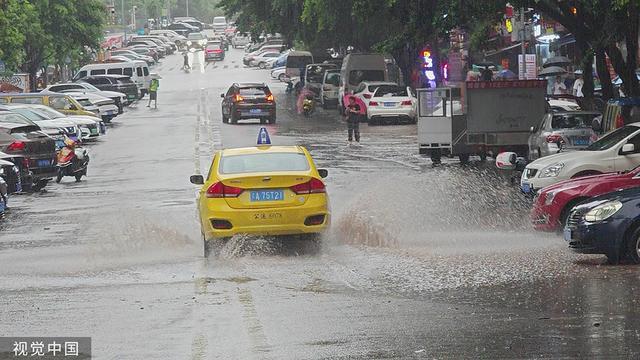 直击｜重庆城区降大暴雨，115个雨量站超过20毫米