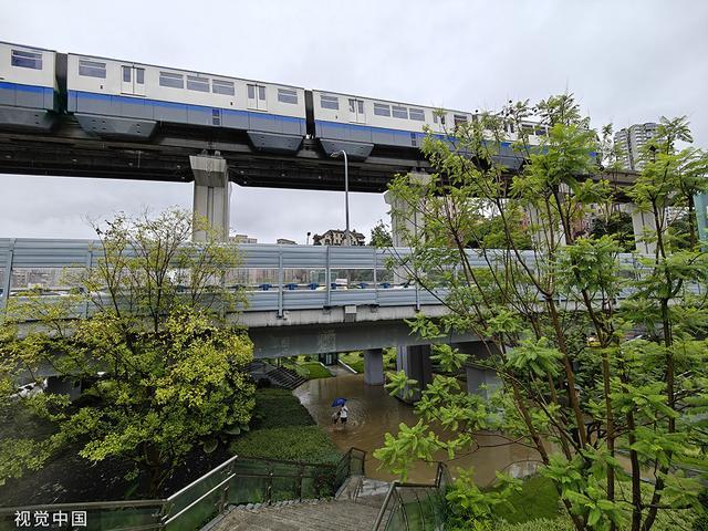 直击｜重庆城区降大暴雨，115个雨量站超过20毫米