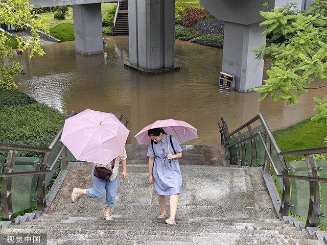 直击｜重庆城区降大暴雨，115个雨量站超过20毫米