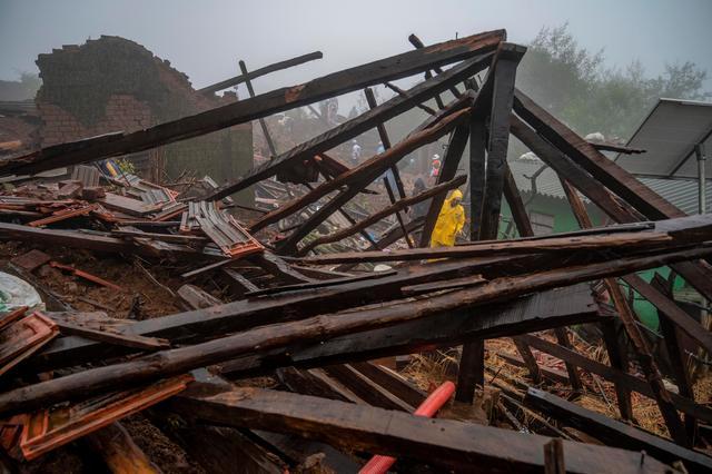 印度马哈拉施特拉邦山体滑坡事件已致22人死亡