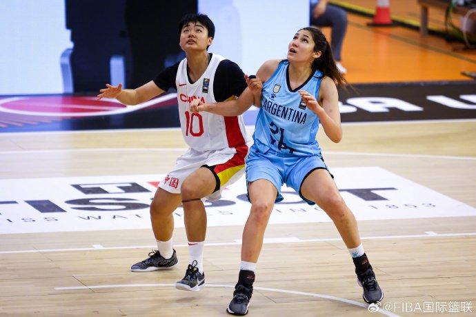 国际篮联U19女篮世界杯，中国队76-53击败阿根廷队获首胜