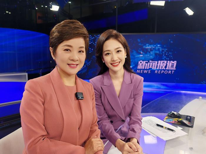 上海电视台65岁栏目《新闻报道》迎来首位95后主播