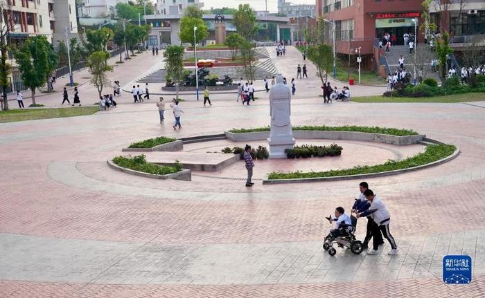 “折翼少年”圆梦大学！钟华强，未来可期！