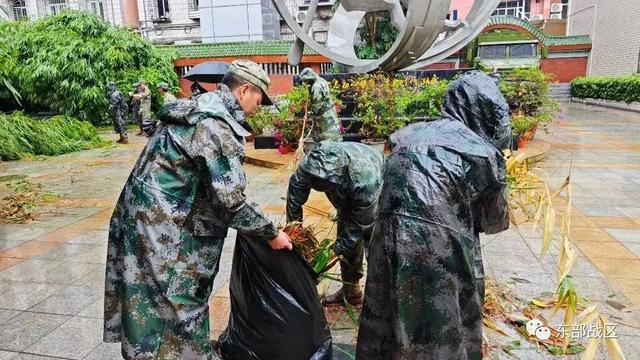 全力迎战！驻闽部队官兵抗击台风“杜苏芮”最新消息来了