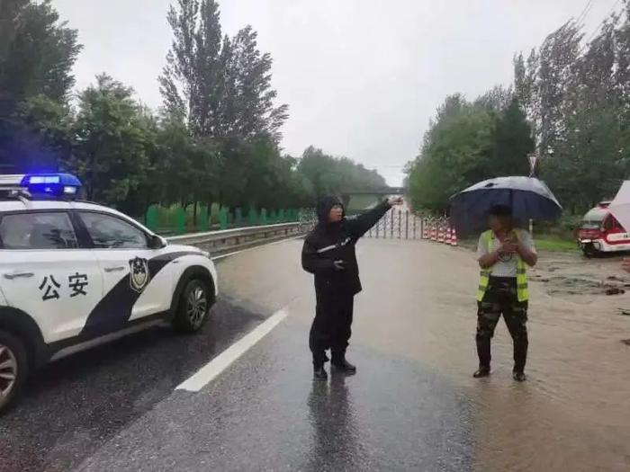 北京房山一地暴雨引发山洪，未造成人员伤亡和财产损失