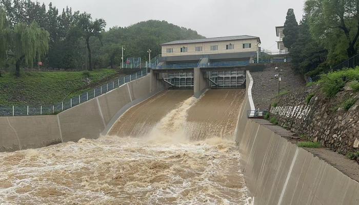 北京怀柔水库将开启大流量泄洪，市民务必远离河道行洪区域