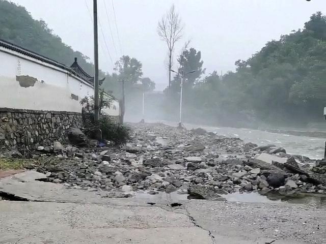 北京民宿老板：一宿没睡担心雨灌进院子，预估损失20万