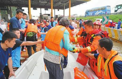 北京气象局：这是 140 年来的最大降雨