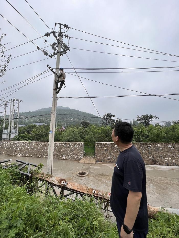 暴雨后24小时 房山磨盘柿第一村大峪沟村河道基本清通