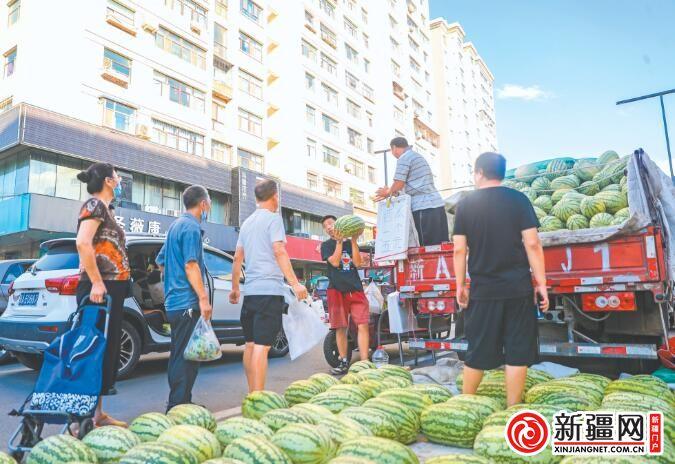 【记者跑市场】三伏天西瓜价格走低是何因？