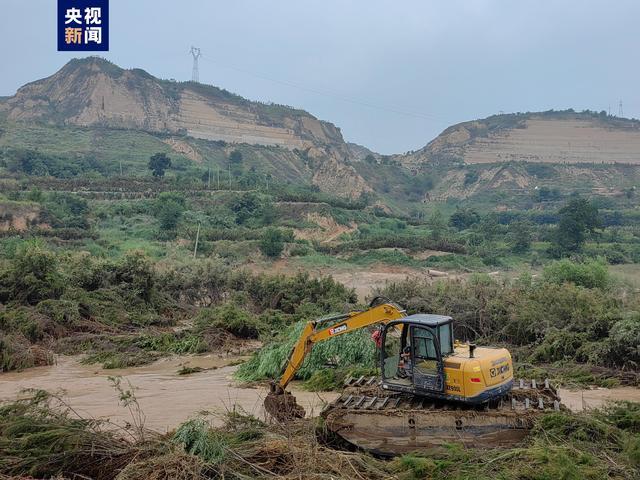 陕西蒲城道路塌方堵塞河道形成堰塞湖 已基本泄洪完毕