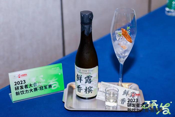 除了轻乳茶，秋冬饮品还能怎么做？我问了12位冠军选手的灵感 ｜研发者说