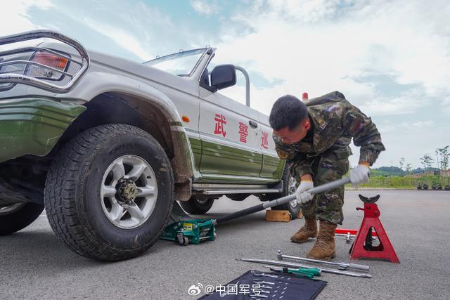 斗志昂扬！直击武警支队初级警士选晋考核现场