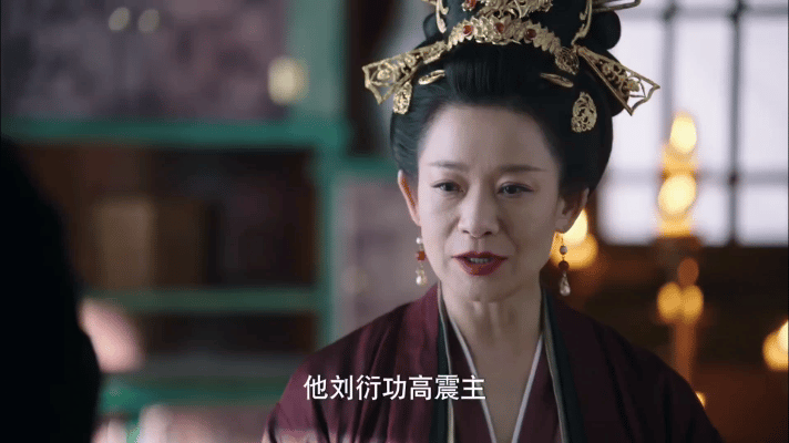 浓眉之下是灼热阳光照耀的荒原一段被风沙掩埋的英雄史诗正在苏醒