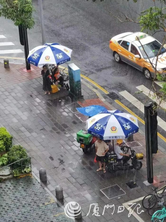 紧急提醒！雷电预警、暴雨预警齐发！明天出伏，厦门会降温吗？