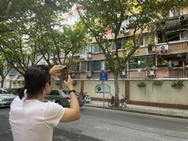 上海长宁一住宅发生火灾后波及邻居和租客，房屋损失谁来赔偿？