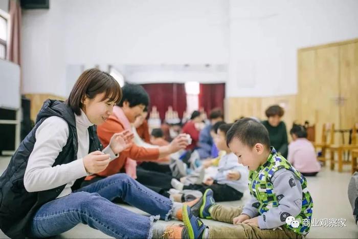 角逐高频，各路平台“聚餐”本地生活