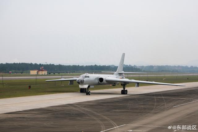 东部战区空军某场站完成同场多机种保障任务