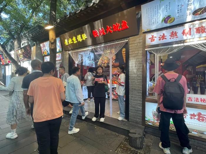 9月起南锣鼓巷热餐店铺“关窗”！您怎么看？