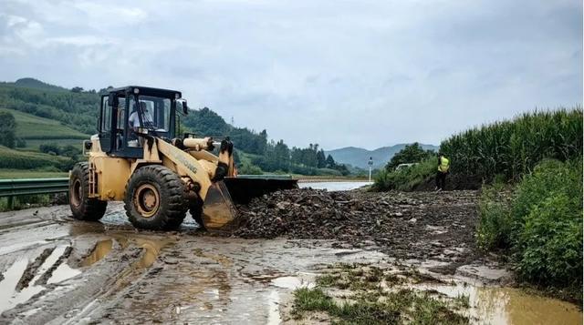 最高标准 最快速度 吉林省加快推进公路交通设施恢复重建工作