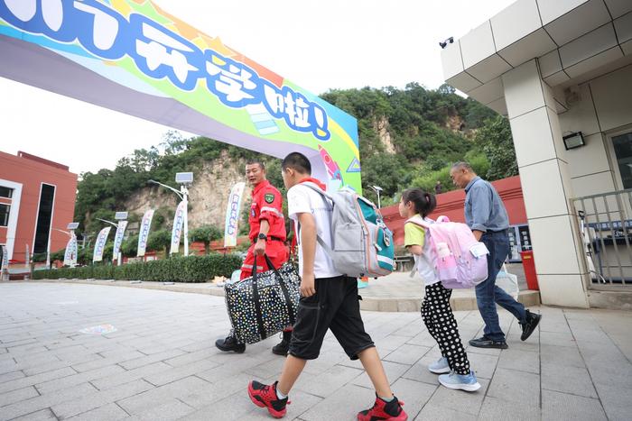 受灾最严重的房山区霞云岭中心小学 109名学生将如期开学