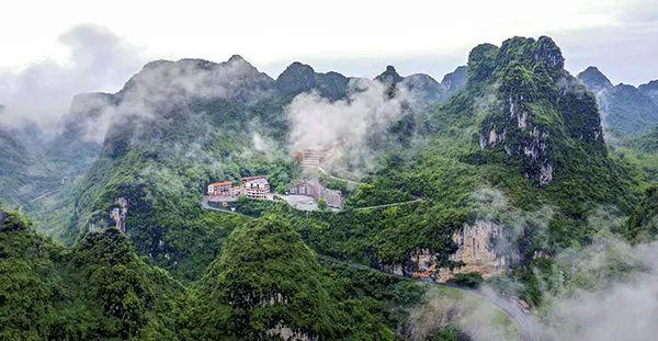 广西有啥好吃好玩的？贵州哪里值得打卡？贵南高铁沿线游玩攻略来了