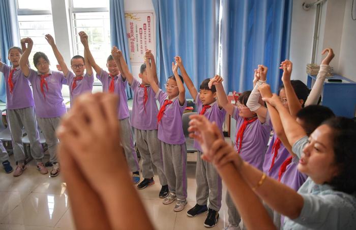 上好开学第一课，北京门头沟中小学师生在心理班会中“上岸起飞”