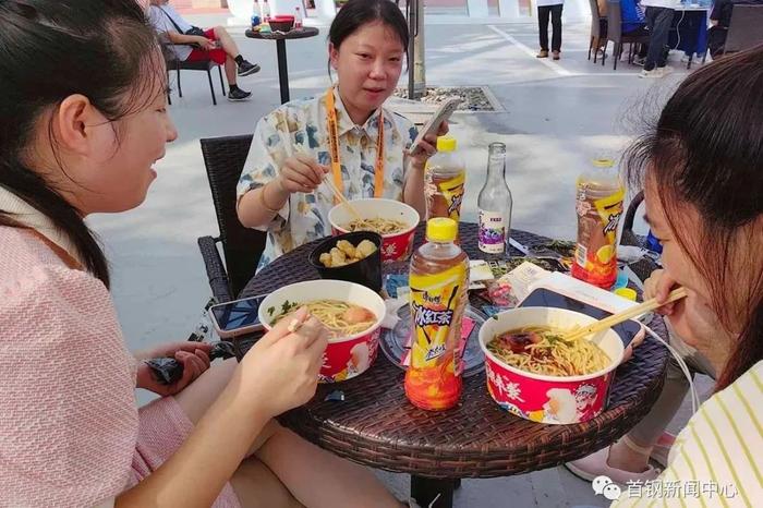 首钢园服贸会：“食”分精彩