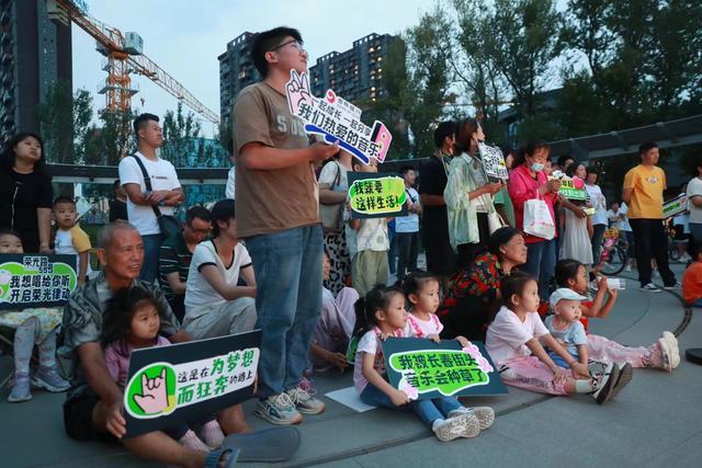 十天三地十场精彩，“电影歌曲大家唱”之街头音乐会圆满落幕